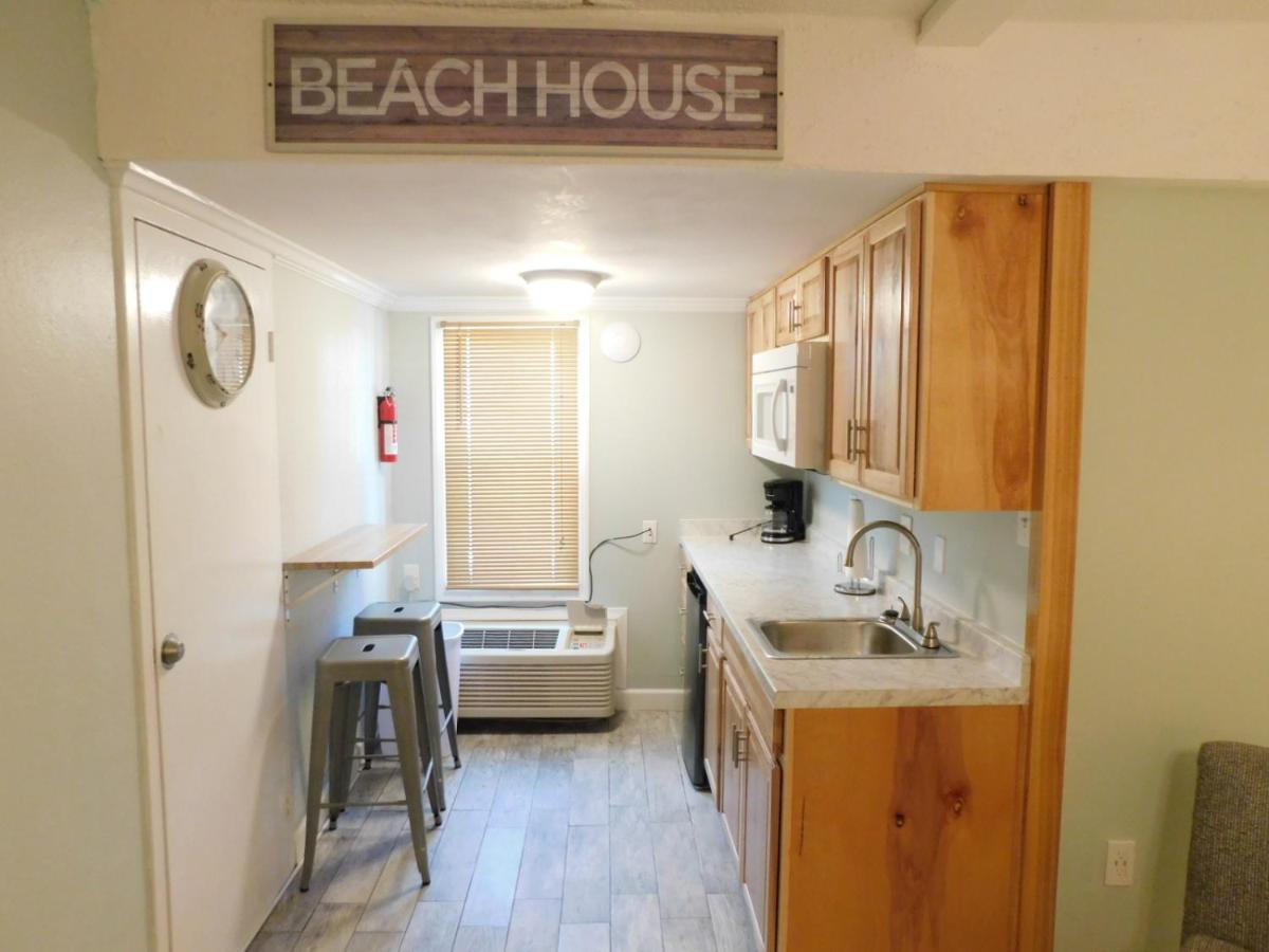 Budget Friendly Condo Perfect For A Romantic Getaway Within Walking Distance To The Beach! ガルフ・ショアーズ エクステリア 写真